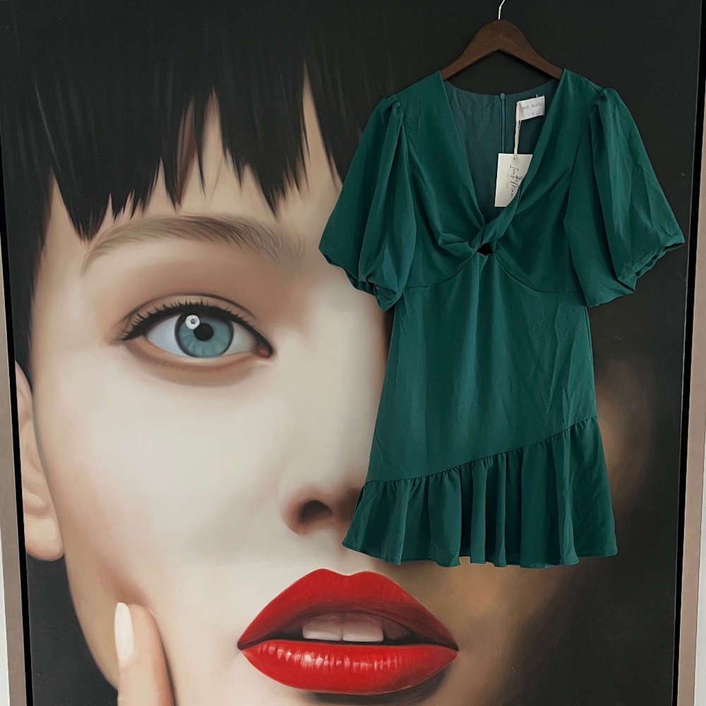 Balloon sleeve Green dress.